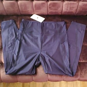 NWT Fabletics Oasis Pocket 7/8 Pants